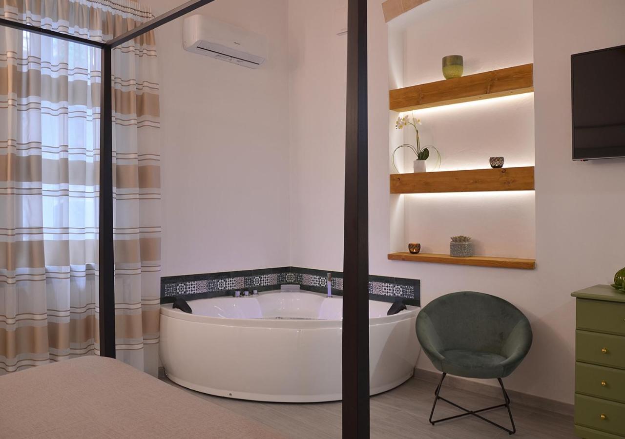 The Court Suites & Spa Tarente Extérieur photo