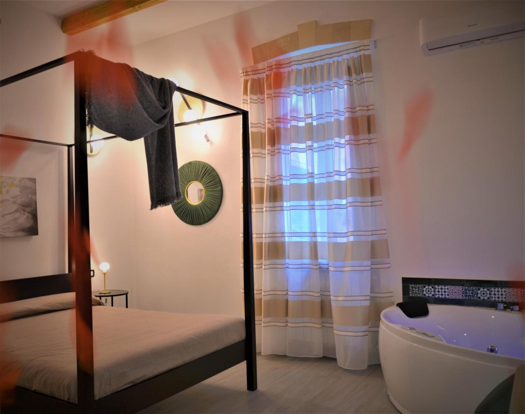 The Court Suites & Spa Tarente Extérieur photo