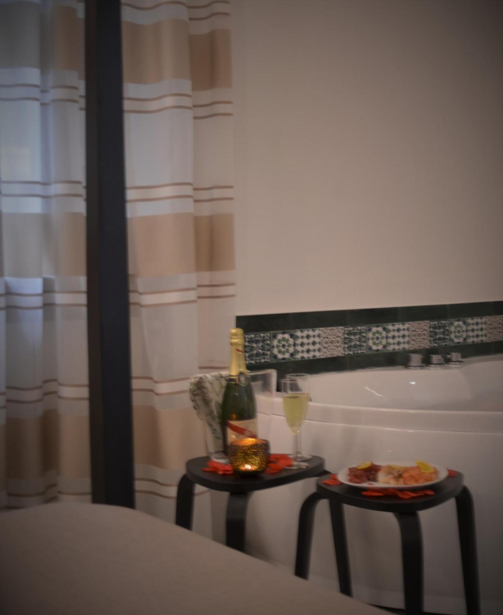 The Court Suites & Spa Tarente Extérieur photo